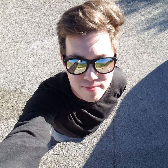 Meet your Posher, Jeremy - Picture 1 of 1